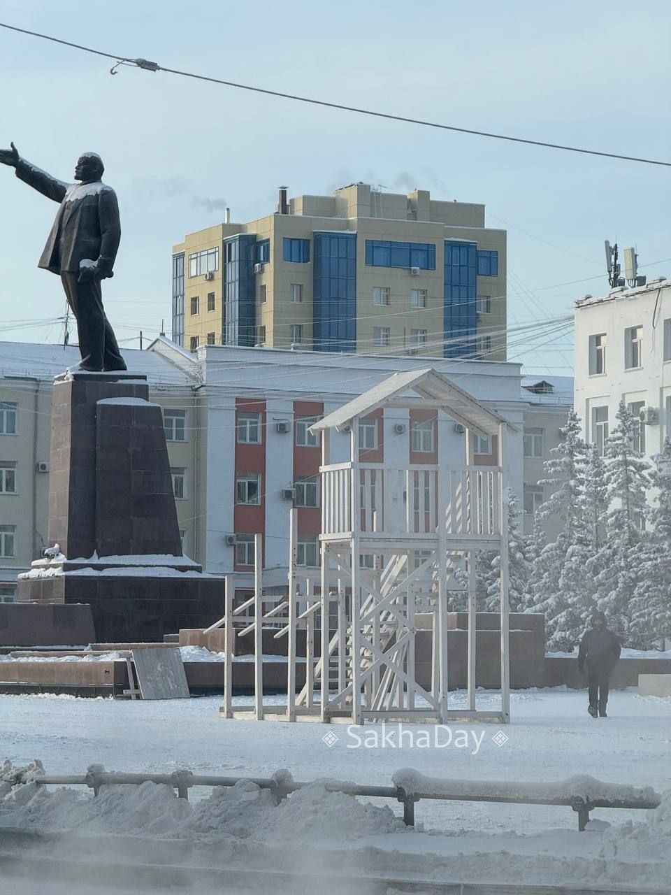 Привезли горку на Ленина. #дляsakhaday Привезли горку на Ленина. #дляsakhaday