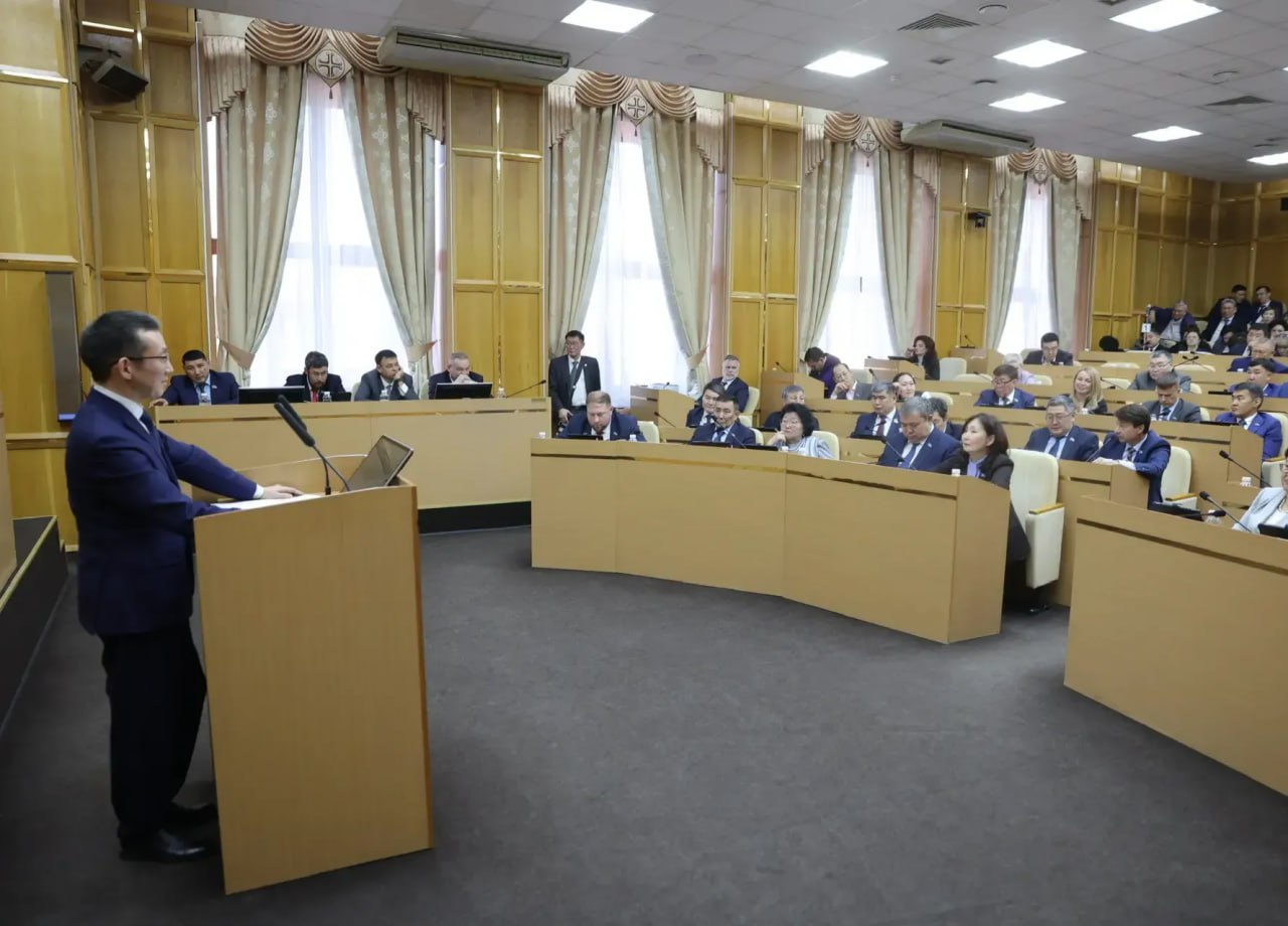 В Ил Тумэне рассматривают проект республиканского бюджета во втором чтении