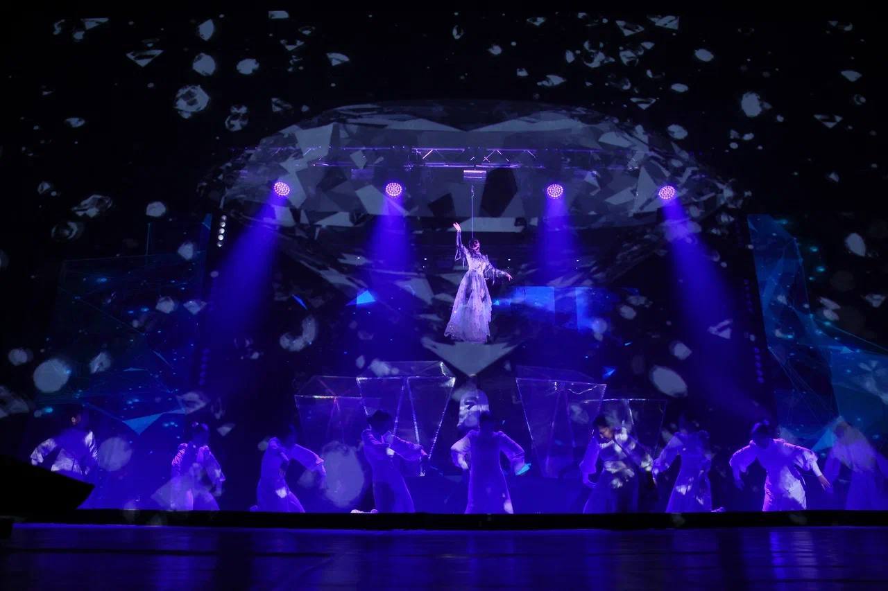 Кирилл Бычков: Связь, которая объединяет будущее: В Якутске стартовал федеральный форум «Цифровой алмаз» Кирилл Бычков: Связь, которая объединяет будущее: В Якутске стартовал федеральный форум «Цифровой алмаз»