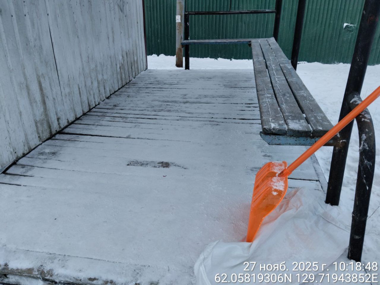 Ежедневная работа муниципальных дворников Ежедневная работа муниципальных дворников