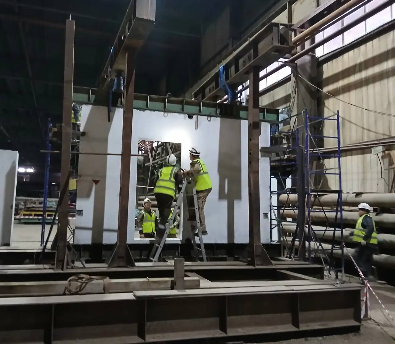 На заводе Домостроительного комбината ООО «РИА Строй» начались испытания опытных образцов сборных железобетонных стеновых панелей, что позволит после их сертификации уменьшить трудозатраты и снизить себестоимость На заводе Домостроительного комбината ООО «РИА Строй» начались испытания опытных образцов сборных железобетонных стеновых панелей, что позволит после их сертификации уменьшить трудозатраты и снизить себестоимость