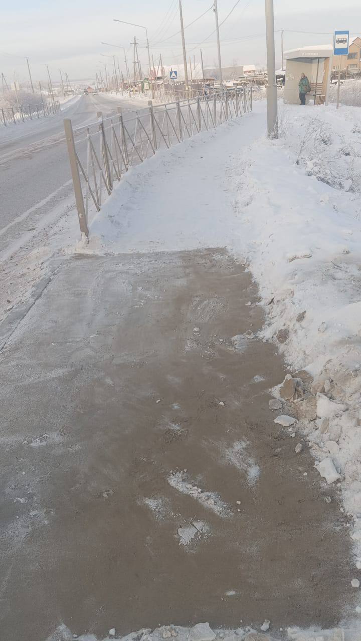 Ежедневная работа муниципальных дворников по уборке снега и мусора на территории Автодорожного округа Ежедневная работа муниципальных дворников по уборке снега и мусора на территории Автодорожного округа