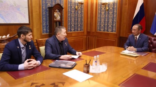 Глава Якутии провёл рабочую встречу с руководителем тренировочного полигона "Сулус"
