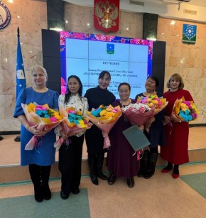 Многодетные матери Мирнинского района отмечены наградами