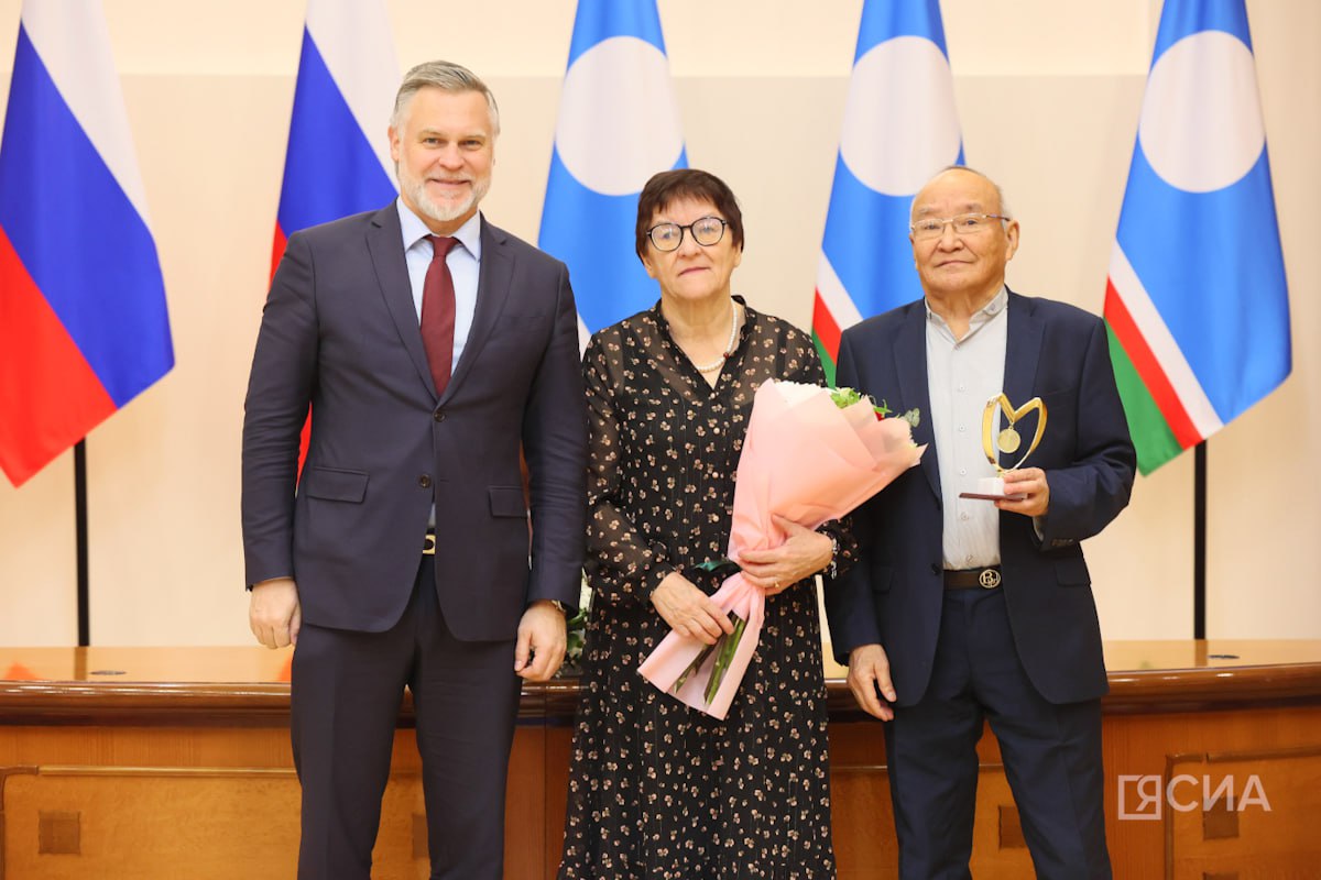 В Якутии вручили государственные награды многодетным матерям В Якутии вручили государственные награды многодетным матерям