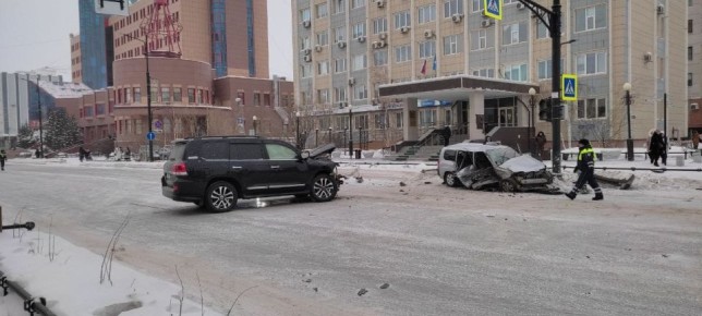 В Якутском городском суде продолжается рассмотрение уголовного дела по обвинению Тамерлана Альтемирова в нарушении ПДД, повлекших смерть двух и более лиц