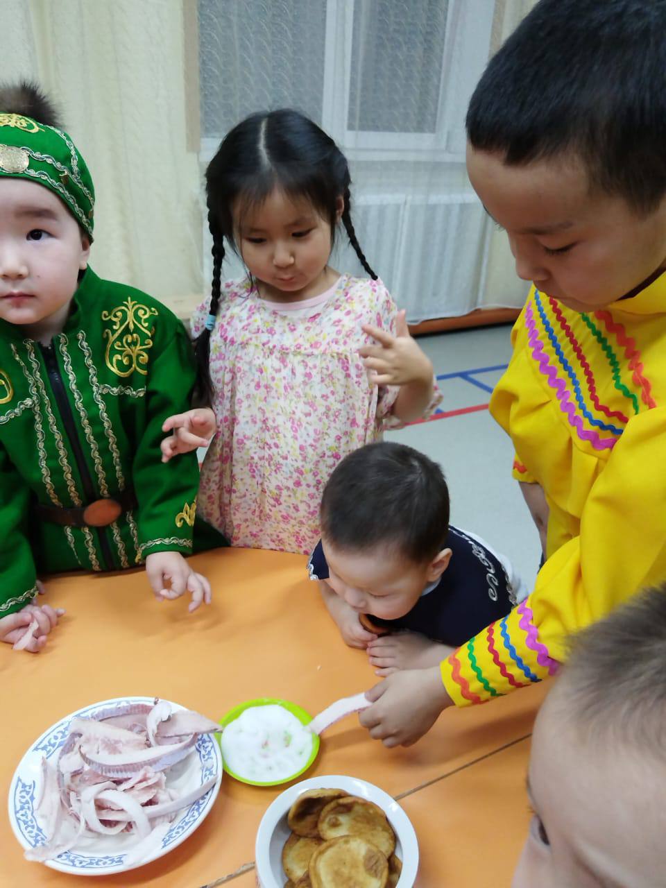 В детском саду Абыйского района завершили месяц Байаная необычным мероприятием В детском саду Абыйского района завершили месяц Байаная необычным мероприятием