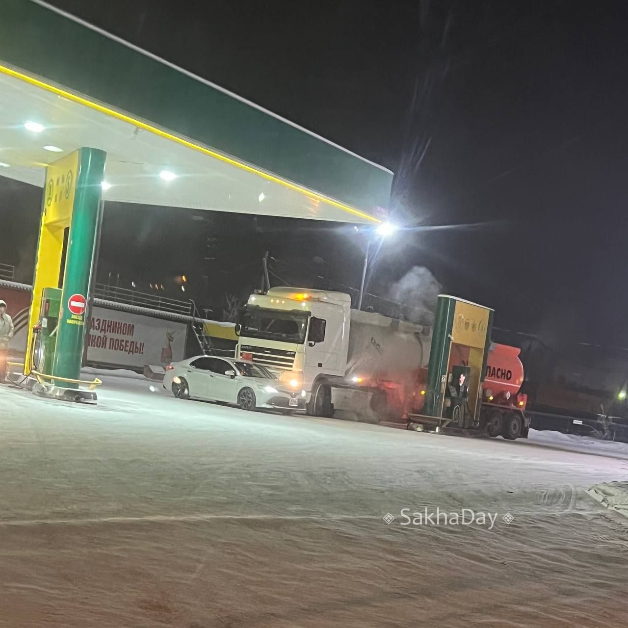 Наши водители даже на заправке умудряются устроить ДТП