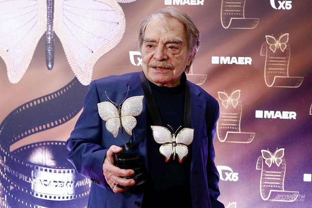 «Бриллиантовая бабочка» улетела в Китай «Бриллиантовая бабочка» улетела в Китай