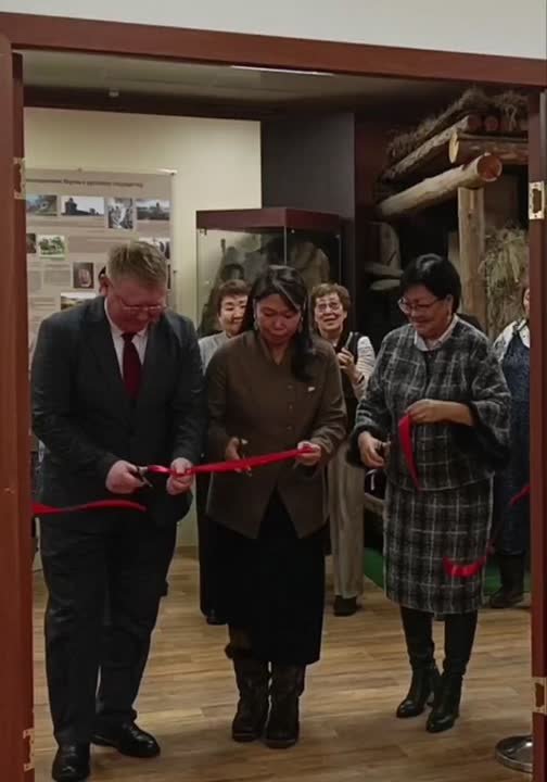 Хааласка "XV-XVIII йэтээи Тыгын аа ууун Истээх Быраан диэн кмллбт сирдэрэ" быыстапка арылынна