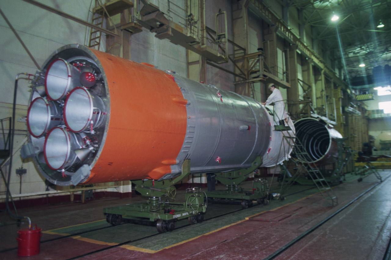 Новый двигатель для малых спутников разработали в России