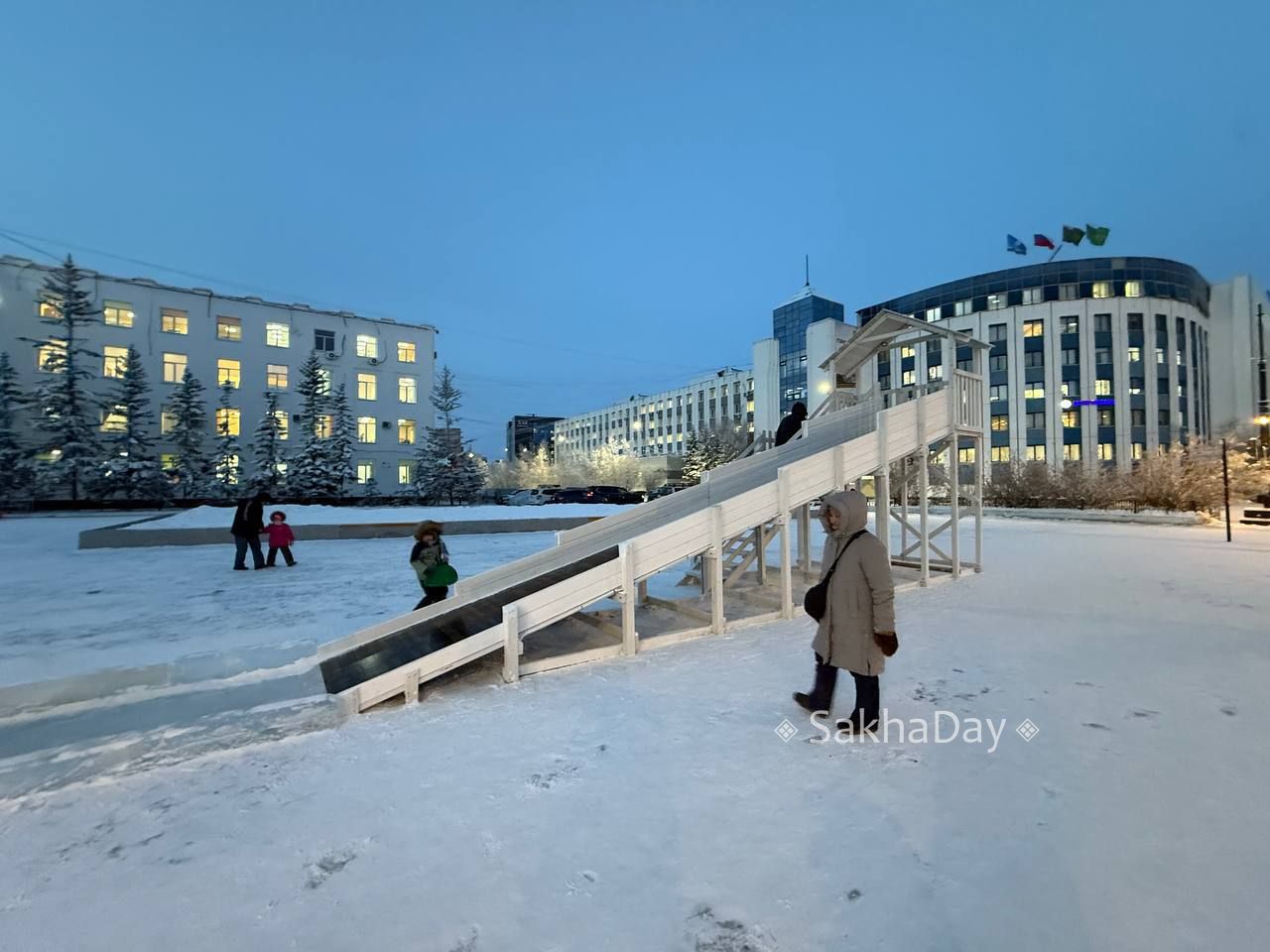 Волшебная атмосфера на площади Волшебная атмосфера на площади