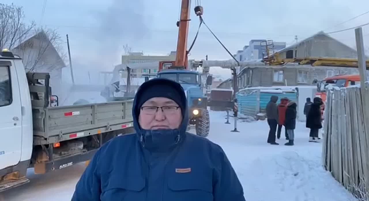 ДТП привело к коммунальной аварии по ул. С. Данилова в Якутске