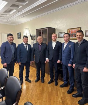 Провел встречу с руководством Всероссийской федерации мас-рестлинга – президентом федерации Михаилом Гуляевым, первым вице президентом Геннадием Васильевым, Героем Российской Федерации, вице-президентом Алексеем Неустроевым...