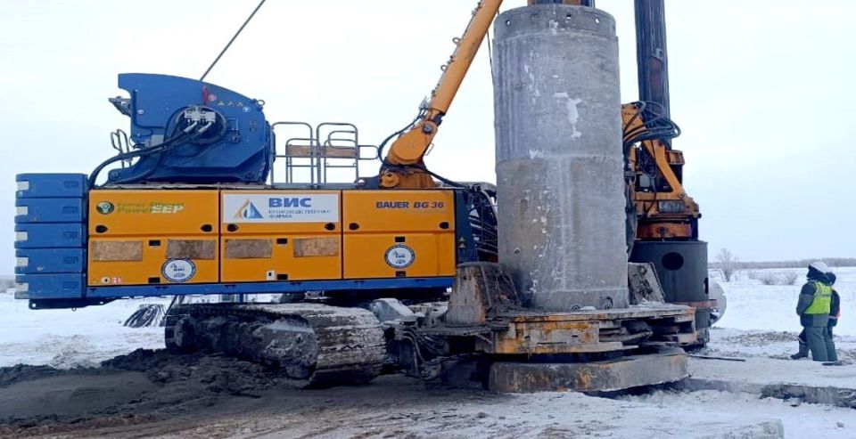 Строительство Ленского моста перешло в зимний режим Строительство Ленского моста перешло в зимний режим