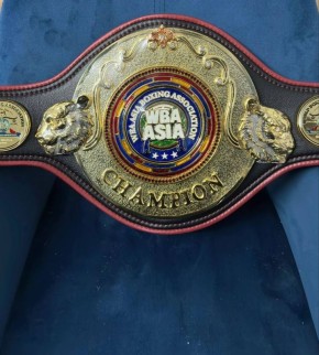 ЧТО РАЗЫГРАЮТ НА ТУРНИРЕ «ВЫЗОВ СЕВЕРА» Михаил Варламов и таец Физит Паочантуэк