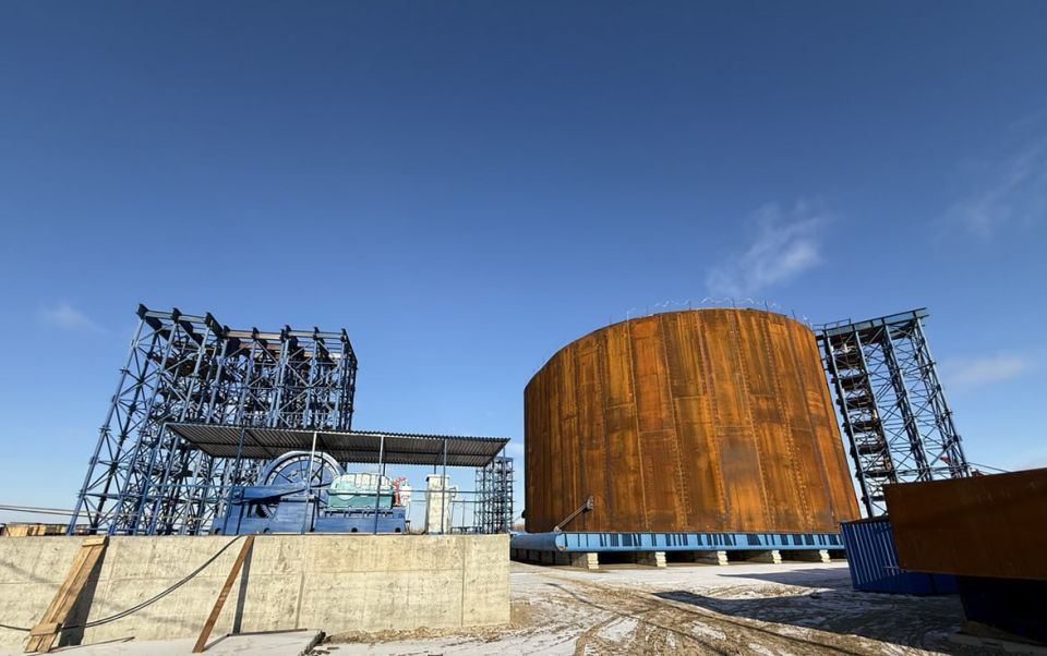 Строительство Ленского моста перешло в зимний режим Строительство Ленского моста перешло в зимний режим