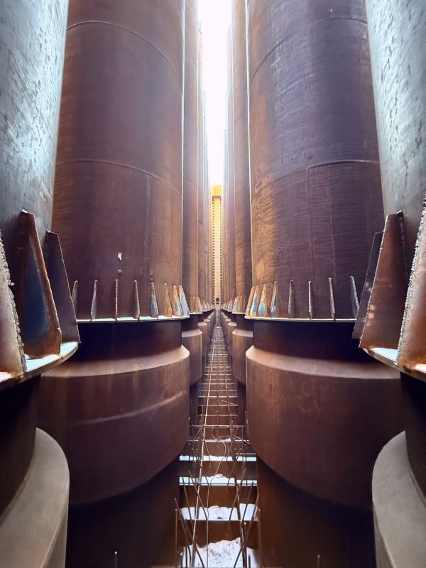 Строительство Ленского моста перешло в зимний режим Строительство Ленского моста перешло в зимний режим