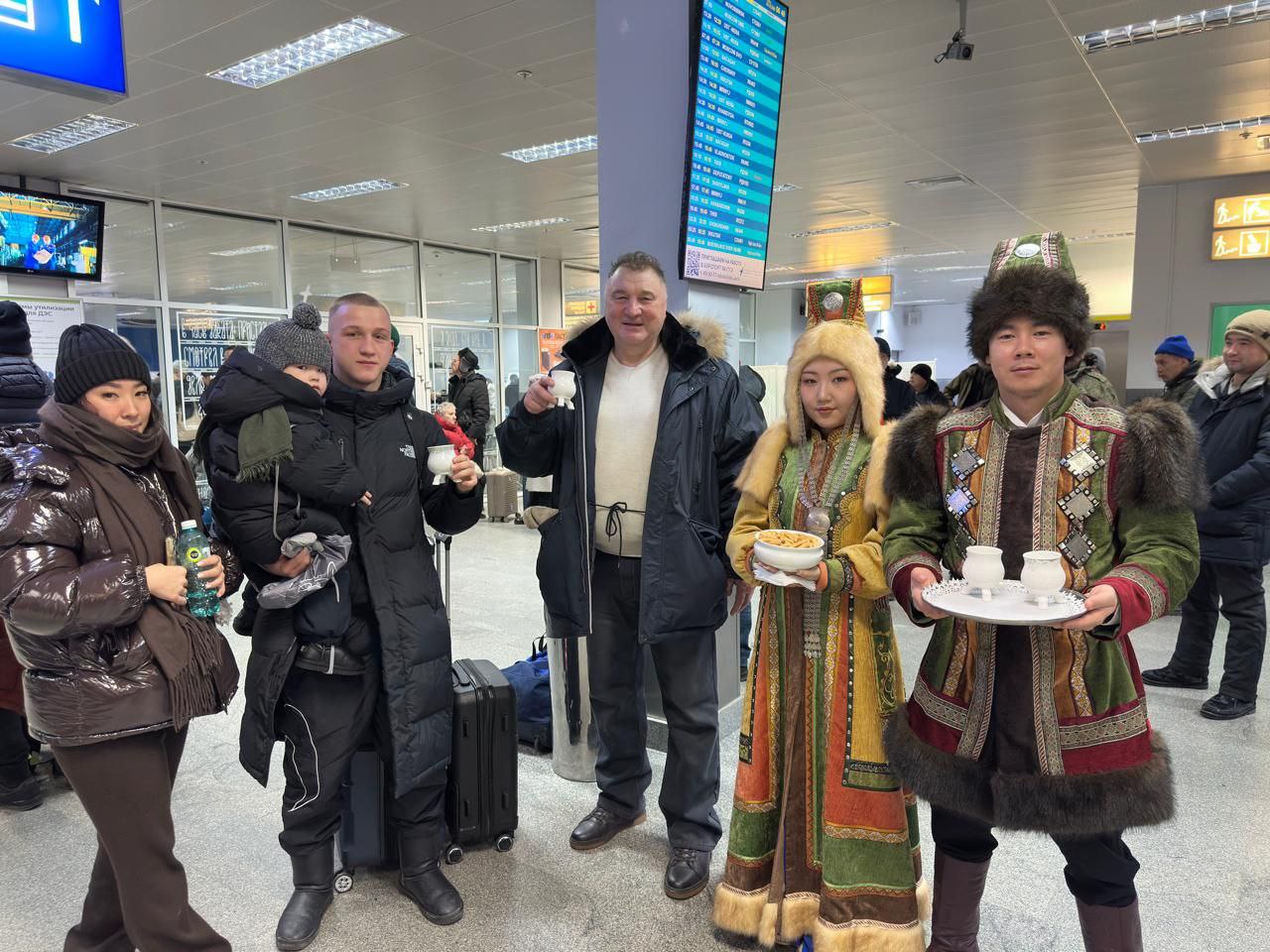 В Якутск прибыли участники вечера профессионального бокса "Вызов Севера - 2025" Николай Пшенников и Мухамад Камали, которые будут биться в 6 раундовом бою