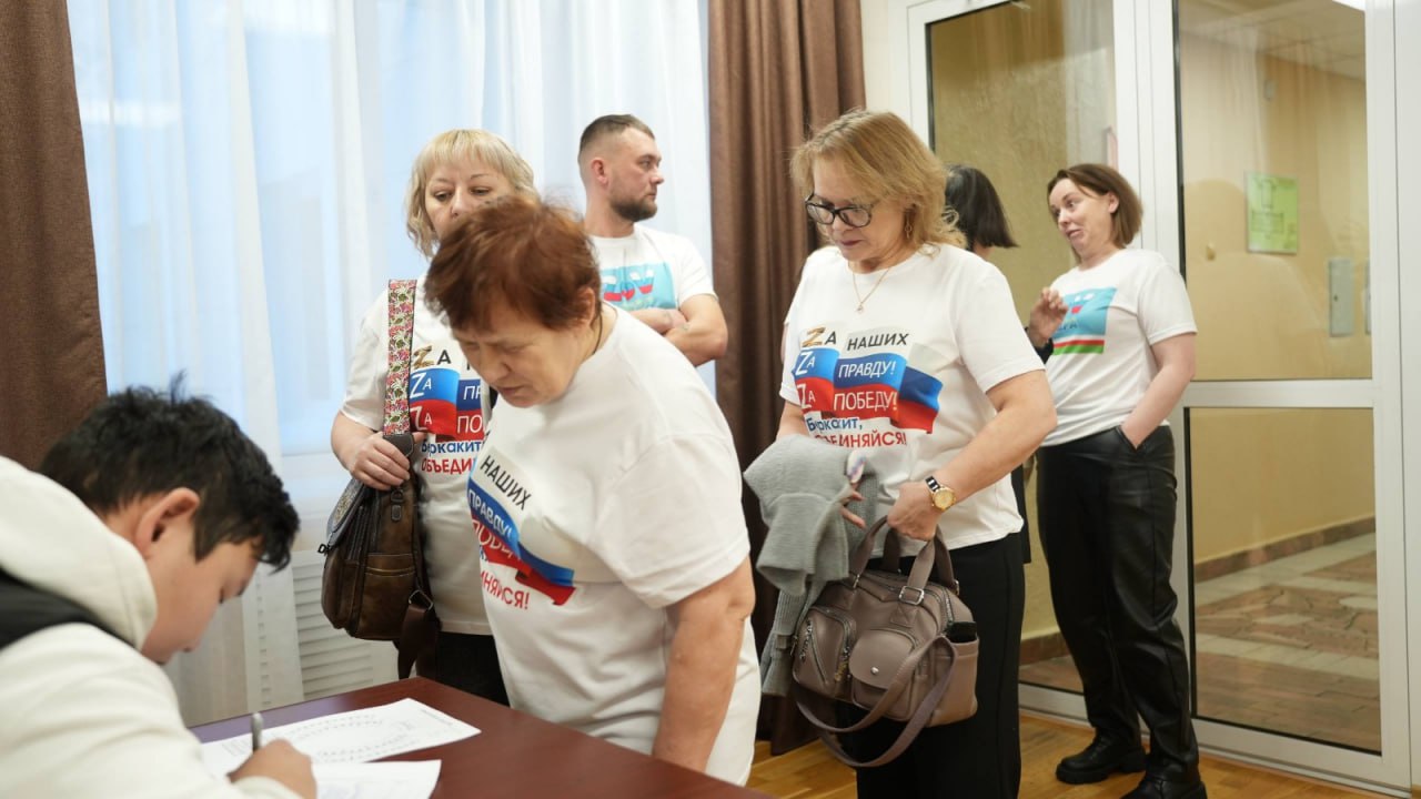 В Якутии начал работу форум добровольцев, оказывающих помощь участникам СВО и их семьям В Якутии начал работу форум добровольцев, оказывающих помощь участникам СВО и их семьям