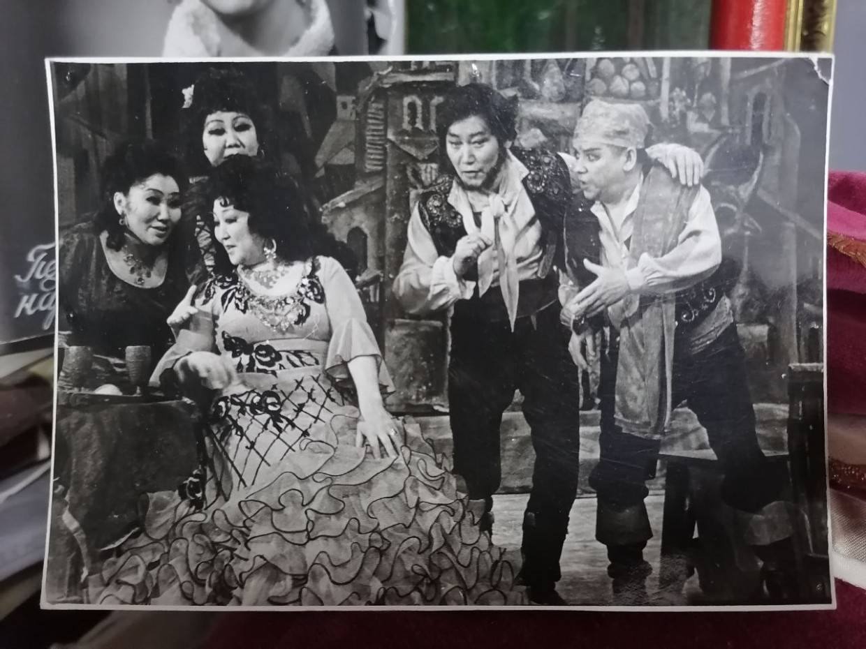 В Театре оперы и балета идут репетиции оперы Д. Бизе «Кармен» на французском языке В Театре оперы и балета идут репетиции оперы Д. Бизе «Кармен» на французском языке