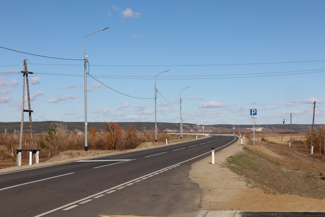 В Якутии обновили 96 км региональных автодорог В Якутии обновили 96 км региональных автодорог