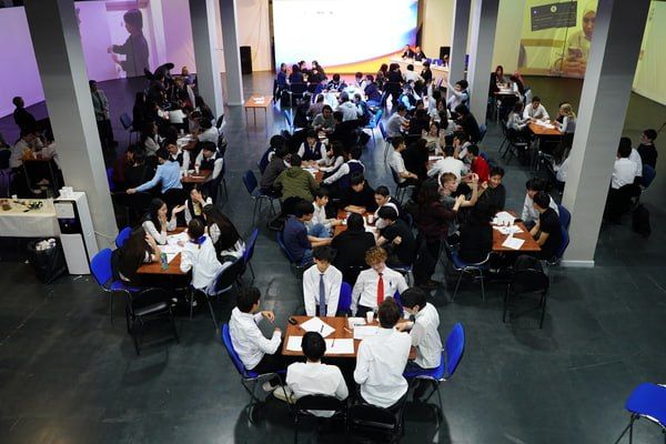 В День юриста прошла интеллектуальная игра «Что? Где? Когда?» для школьников Якутска