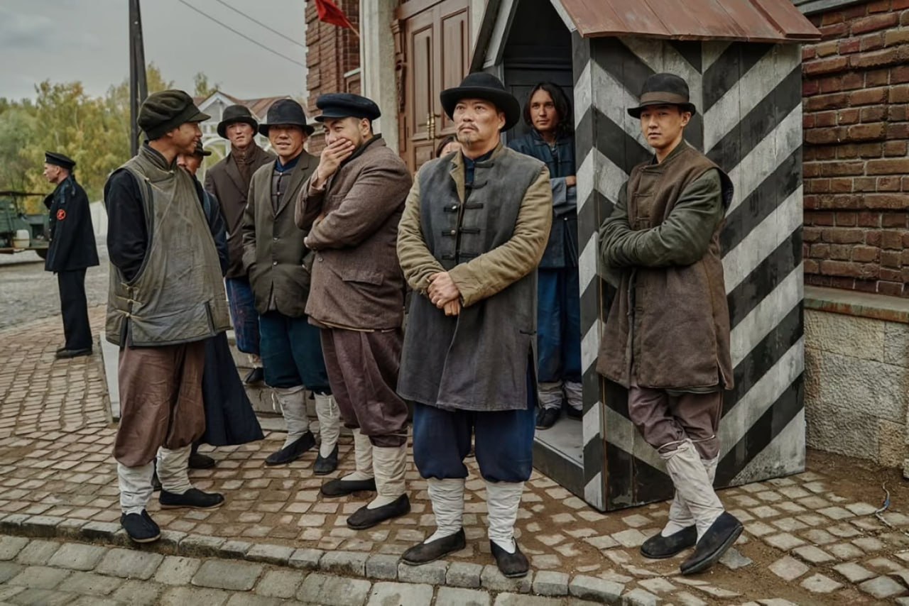 Фильм с участием Евгения Миронова и якутянки Милены Софроновой выйдет в 2026 году Фильм с участием Евгения Миронова и якутянки Милены Софроновой выйдет в 2026 году