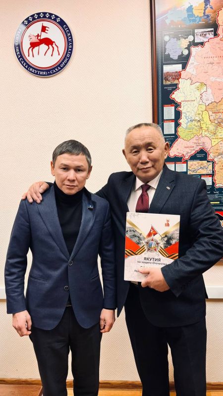 Принял участие в акции «Подари своему наставнику книгу», приуроченной к Году защитника Отечества в РФ и Году защитника Родины в РС(Я)