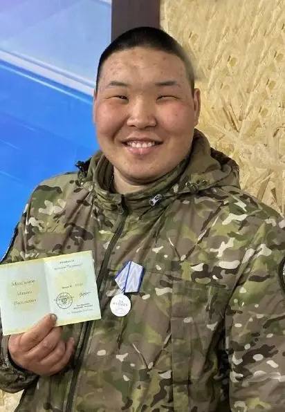 Ээтин килбиэннээх суолунан Ээтин килбиэннээх суолунан