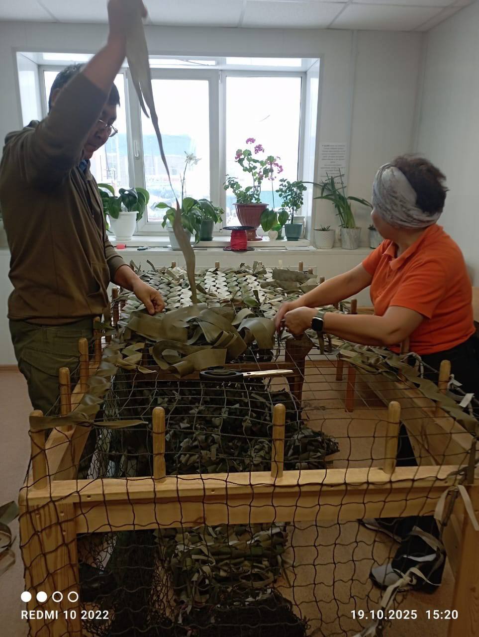 Волонтёр — это человек, который бесплатно, по личной инициативе занимается общественно полезными делами Волонтёр — это человек, который бесплатно, по личной инициативе занимается общественно полезными делами