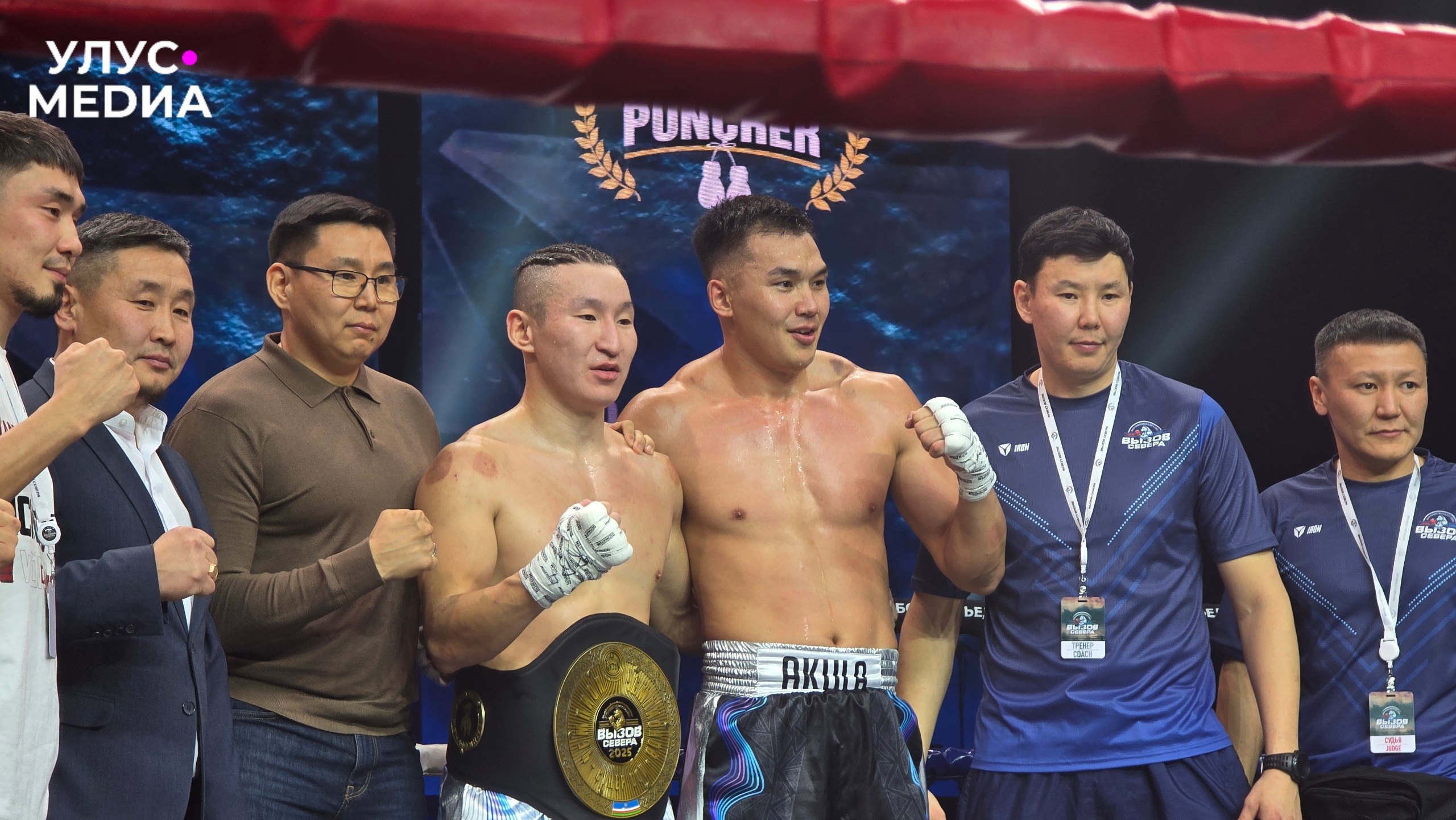 Уваровский побеждает Адамова в «выставочном» бою! Уваровский побеждает Адамова в «выставочном» бою!