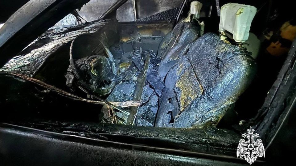 Короткое замыкание стало причиной возгорания автомобиля в Ленском районе Якутии