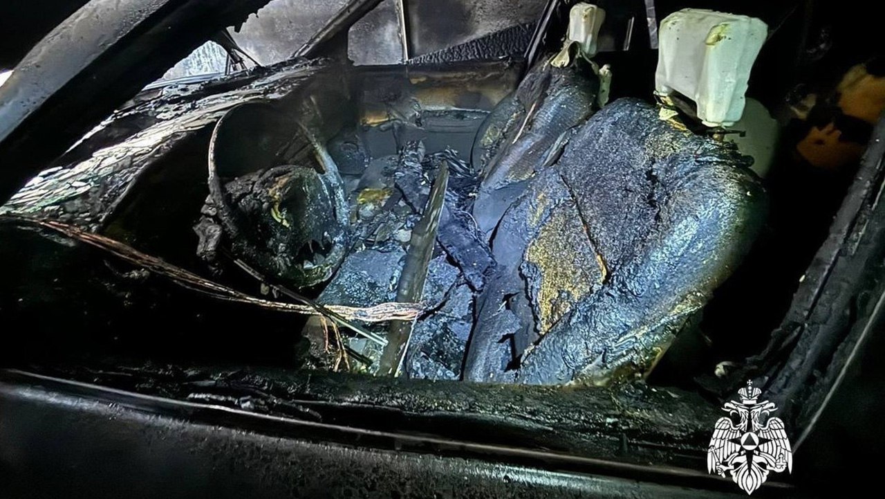 Короткое замыкание стало причиной возгорания автомобиля в Ленском районе Якутии