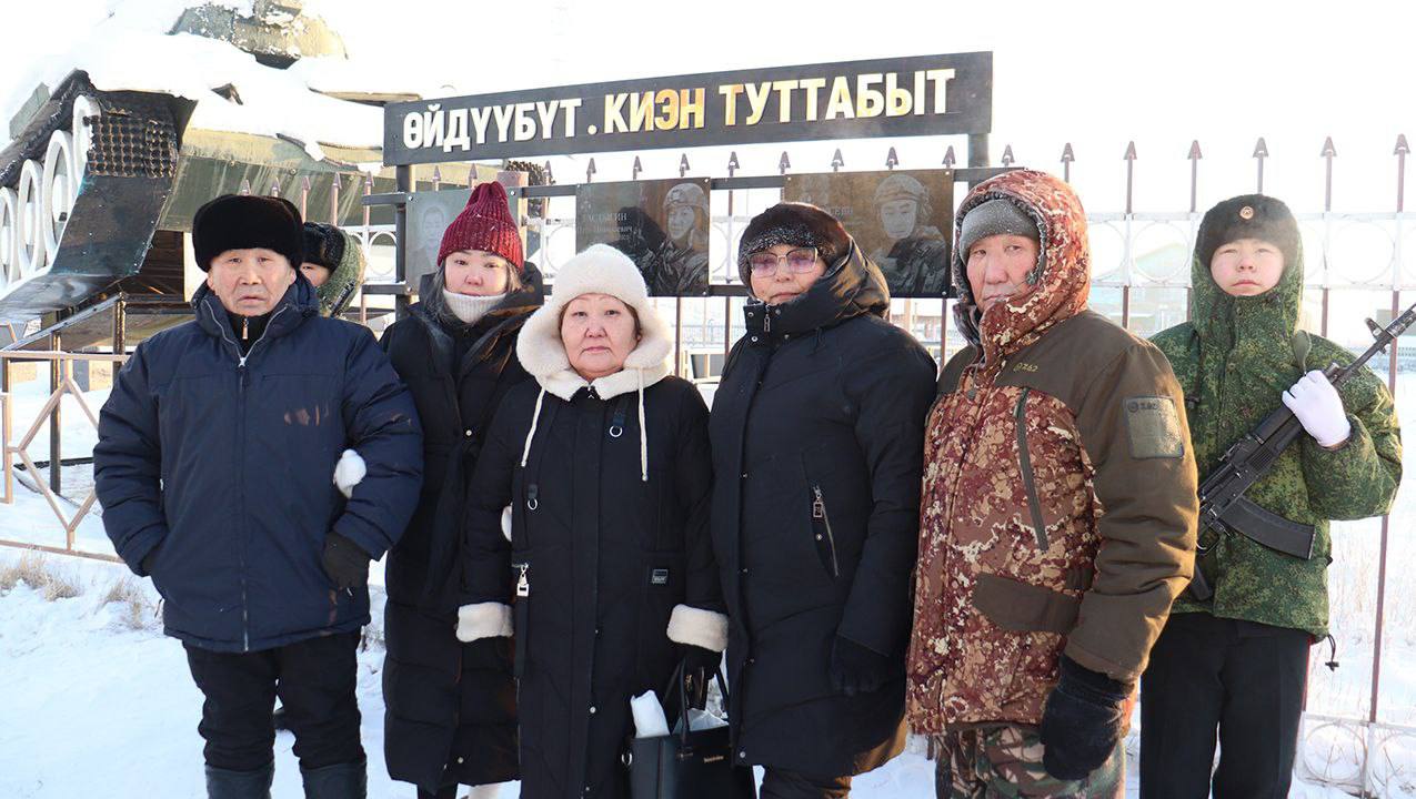 Бэлиэ тэрээин Баатара оскуолатыгар кадет кылааа тэриллибитэ 20 сылынан Ахсынньы 6 кнгэр Баатара нэилиэгин Ф.К.Попов аатынан оскуолаа кадет кылааа аыллыбыта 20 сылын туолла. Улуус, нэилиэк бэлиэ тэрээинигэр Баатараттан... Бэлиэ тэрээин Баатара оскуолатыгар кадет кылааа тэриллибитэ 20 сылынан Ахсынньы 6 кнгэр Баатара нэилиэгин Ф.К.Попов аатынан оскуолаа кадет кылааа аыллыбыта 20 сылын туолла. Улуус, нэилиэк бэлиэ тэрээинигэр Баатараттан...