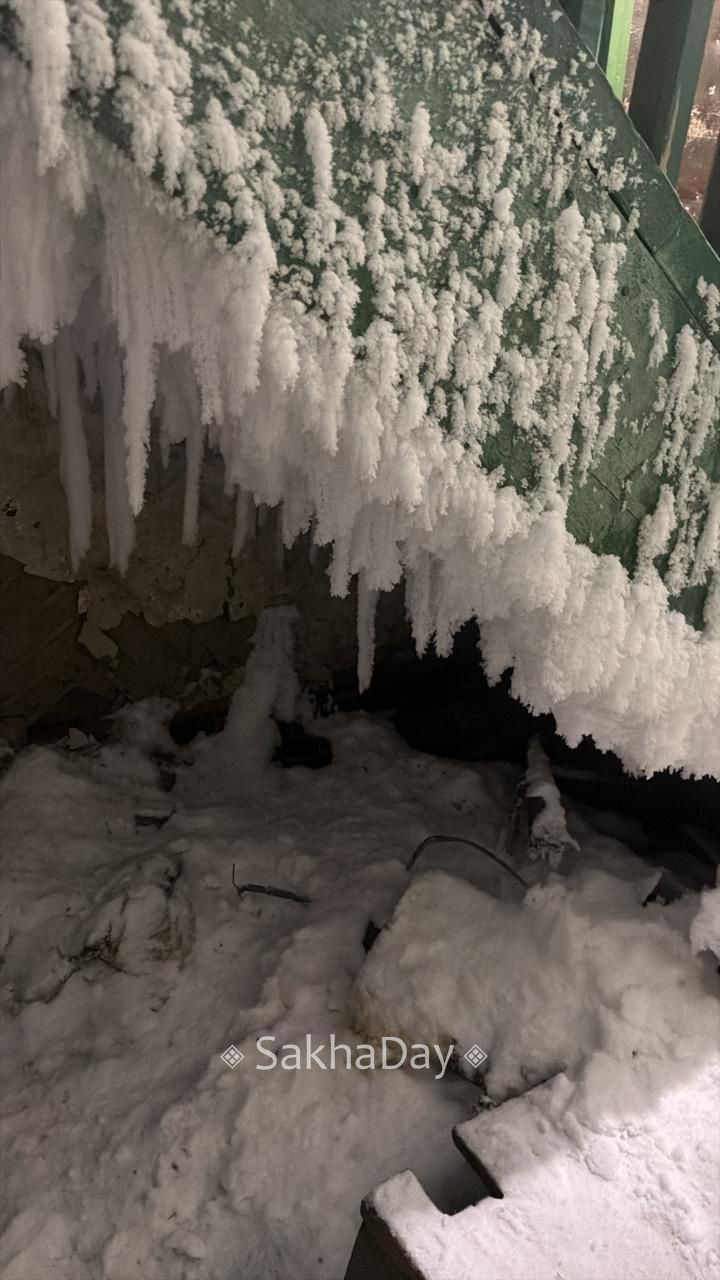 Жительница Батагая живёт в промерзшей квартире Жительница Батагая живёт в промерзшей квартире