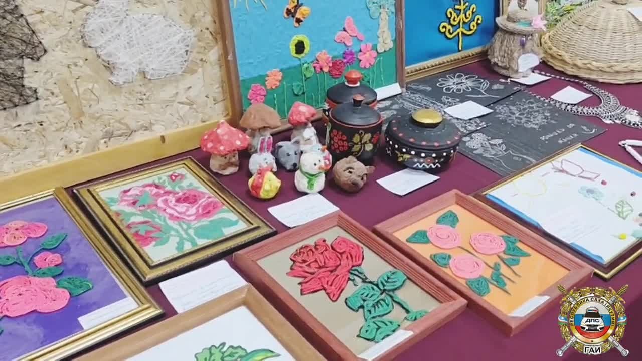 Сотрудники Госавтоинспекции поздравили Хангаласский центр содействия семейному воспитанию с 55-летним юбилеем