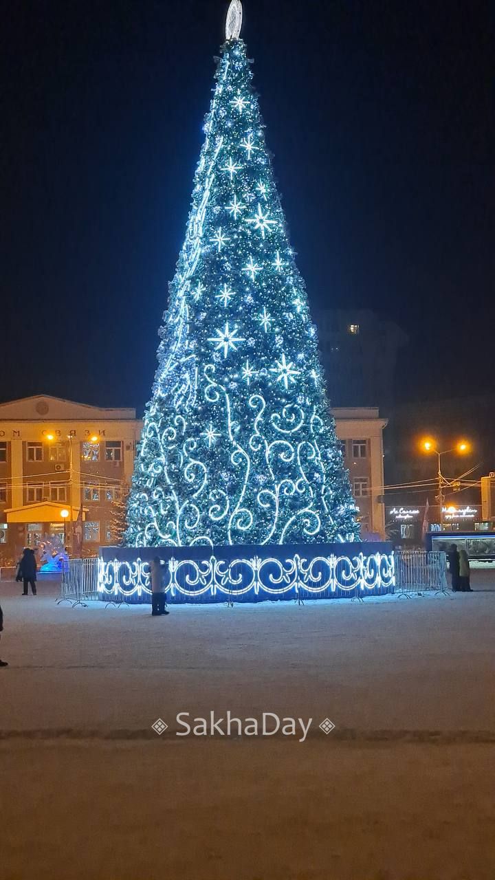 Новогодняя красота на площади в Якутске #дляsakhaday Новогодняя красота на площади в Якутске #дляsakhaday