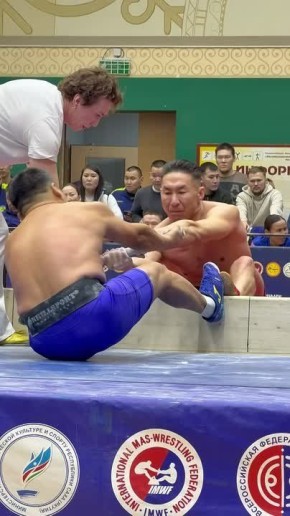 Игорь Петров приносит Ньурбе победу над командой Амги!!!