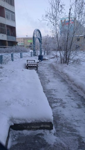 В Губинском округе забота о чистоте и порядке продолжается! Силами наших муниципальных дворников ежедневно проводится тщательная очистка снега, чтобы жители могли комфортно и без опасений передвигаться по улицам