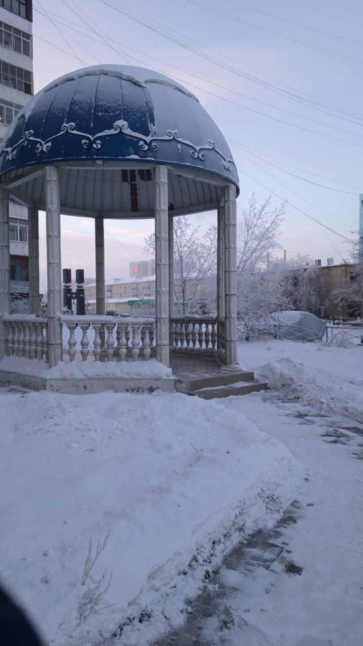 В Губинском округе забота о чистоте и порядке продолжается! Силами наших муниципальных дворников ежедневно проводится тщательная очистка снега, чтобы жители могли комфортно и без опасений передвигаться по улицам В Губинском округе забота о чистоте и порядке продолжается! Силами наших муниципальных дворников ежедневно проводится тщательная очистка снега, чтобы жители могли комфортно и без опасений передвигаться по улицам