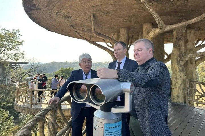 Якутская делегация ознакомилась с условиями зимовки стерхов в Китае