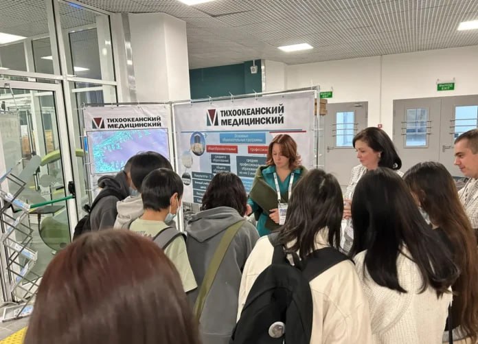 Более 10 вузов страны приняли участие в межрегиональной ярмарке-выставке «Профориентация-2026»