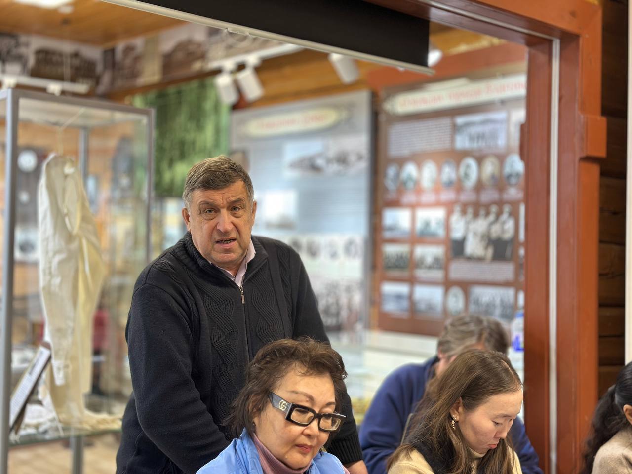 Сегодня в Музее истории города Якутска состоялась пресс-конференция по итогам выставки «Якутск – город трудовой доблести», вызвавшая интерес у общественности Сегодня в Музее истории города Якутска состоялась пресс-конференция по итогам выставки «Якутск – город трудовой доблести», вызвавшая интерес у общественности