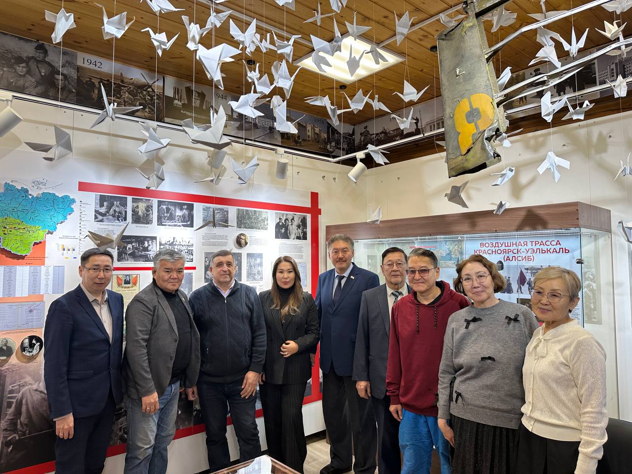 Сегодня в Музее истории города Якутска состоялась пресс-конференция по итогам выставки «Якутск – город трудовой доблести», вызвавшая интерес у общественности Сегодня в Музее истории города Якутска состоялась пресс-конференция по итогам выставки «Якутск – город трудовой доблести», вызвавшая интерес у общественности