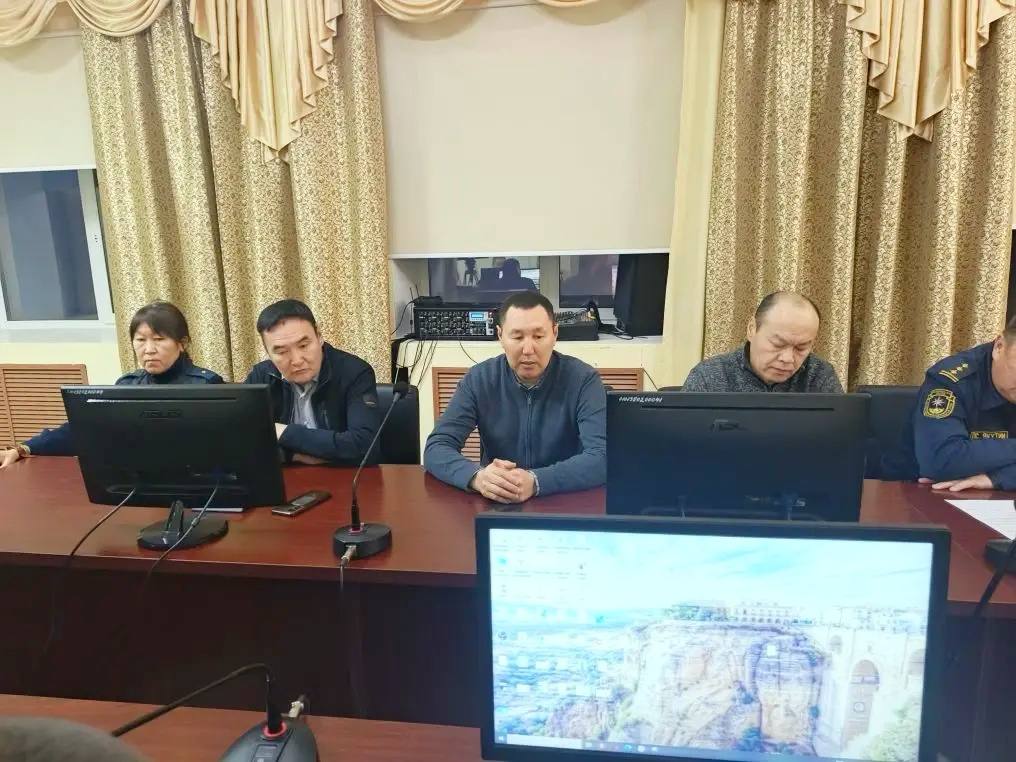 #пишут В Намском районе объявлен режим повышенной готовности из-за аварийного отключения электроэнергии в одном из наслегов #пишут В Намском районе объявлен режим повышенной готовности из-за аварийного отключения электроэнергии в одном из наслегов