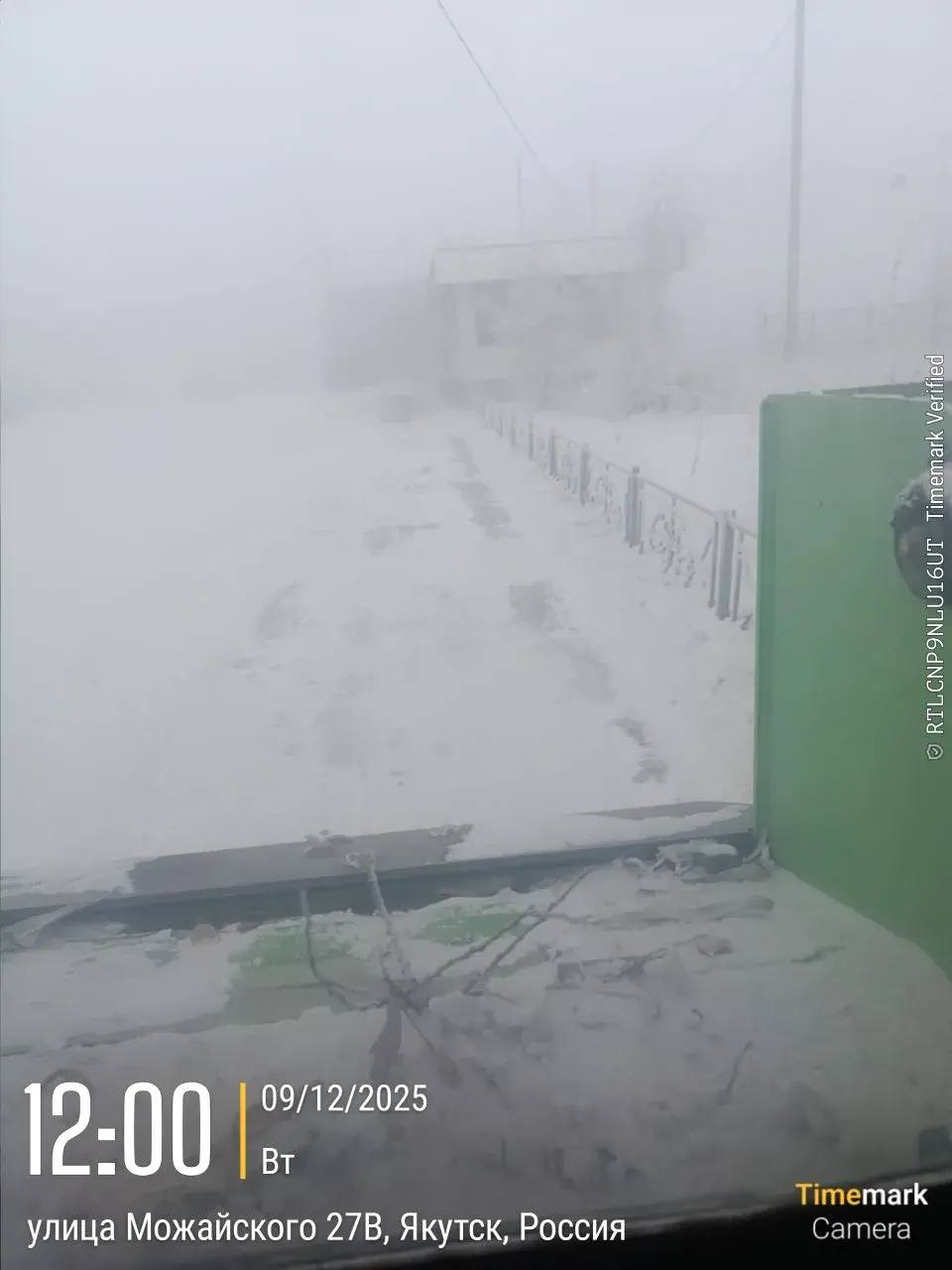 Подрядчик Управы Гагаринского округа проводит работы по уборке тротуаров, работы будут проводиться на улицах Севастопольская, Пилотов, Можайского Подрядчик Управы Гагаринского округа проводит работы по уборке тротуаров, работы будут проводиться на улицах Севастопольская, Пилотов, Можайского