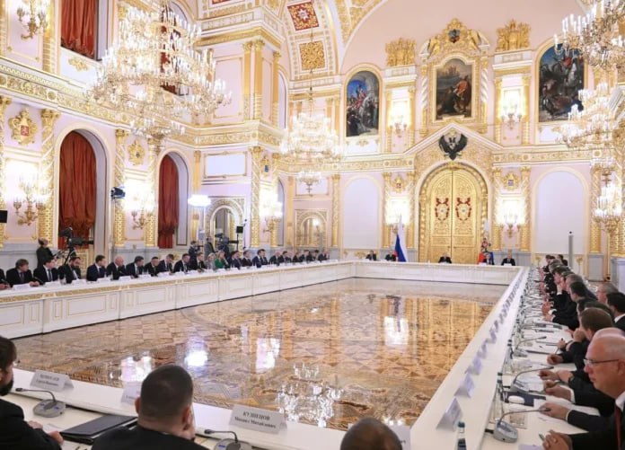 Глава Якутии Айсен Николаев принял участие в заседании совета при президенте по нацпроектам