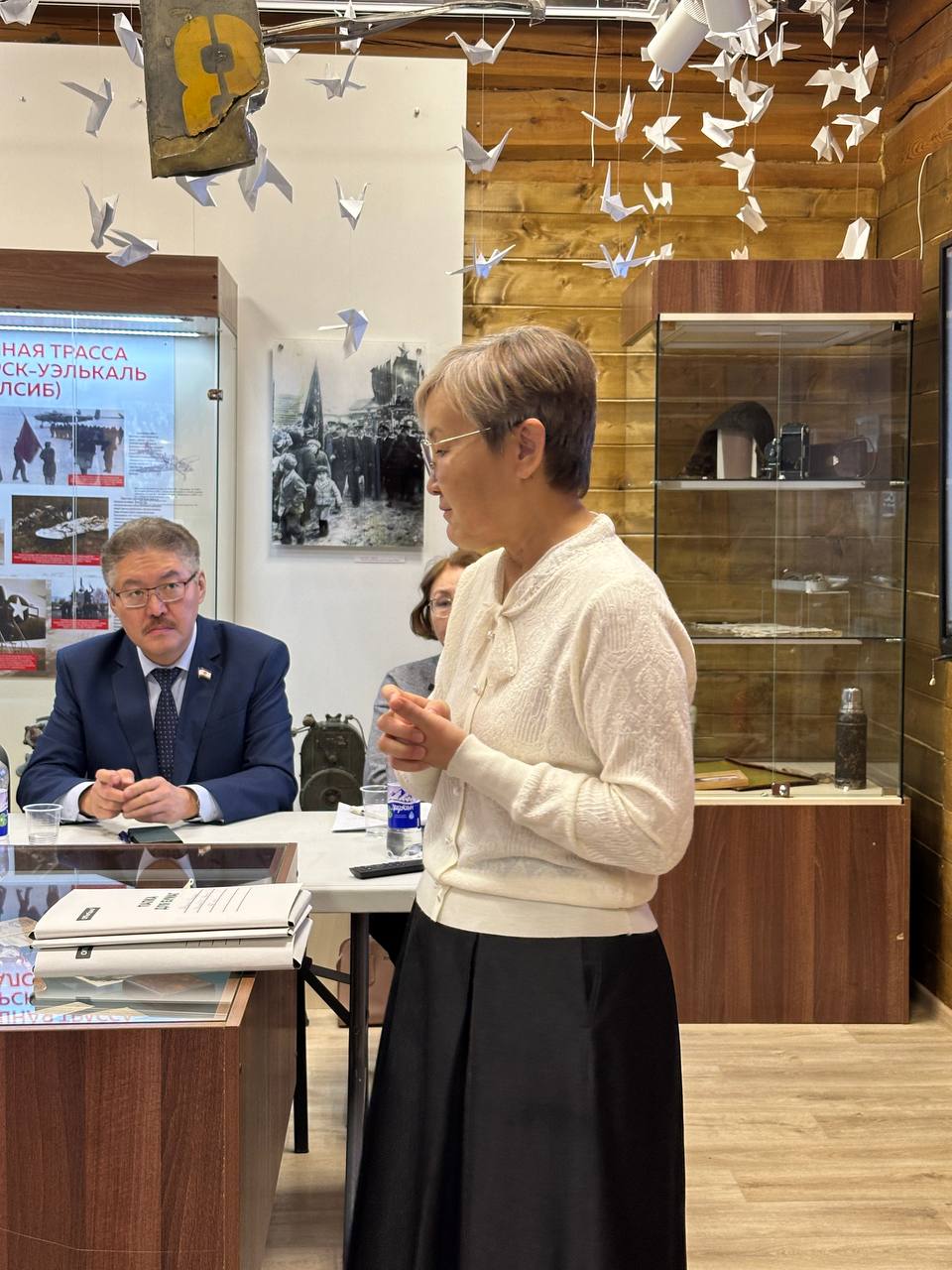 Сегодня в Музее истории города Якутска состоялась пресс-конференция по итогам выставки «Якутск – город трудовой доблести», вызвавшая интерес у общественности Сегодня в Музее истории города Якутска состоялась пресс-конференция по итогам выставки «Якутск – город трудовой доблести», вызвавшая интерес у общественности