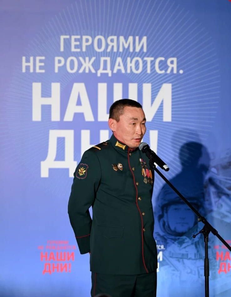 #ГЕРОЙДУУНКЭПСЭТИИ. Тохсунньу 9 кнэ – Сэбиэскэй Сойуус, Россия Геройдарыгар, Албан Аат уонна Сибэтиэй Георгий орденнарын кавалердарыгар тууламмыт Аа дойду Геройун кнэ